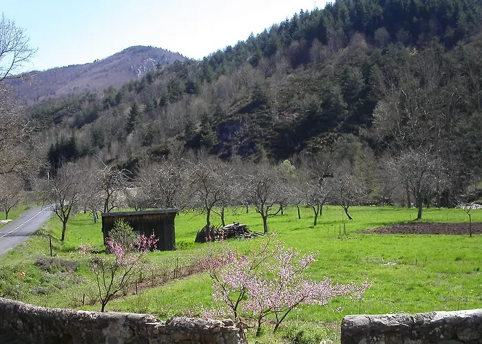 Deux-eaux * Saint-Martial (Ardeche)